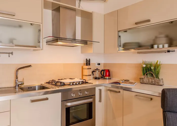 아파트 Lakeview Le Vele By Interhome 산 시로